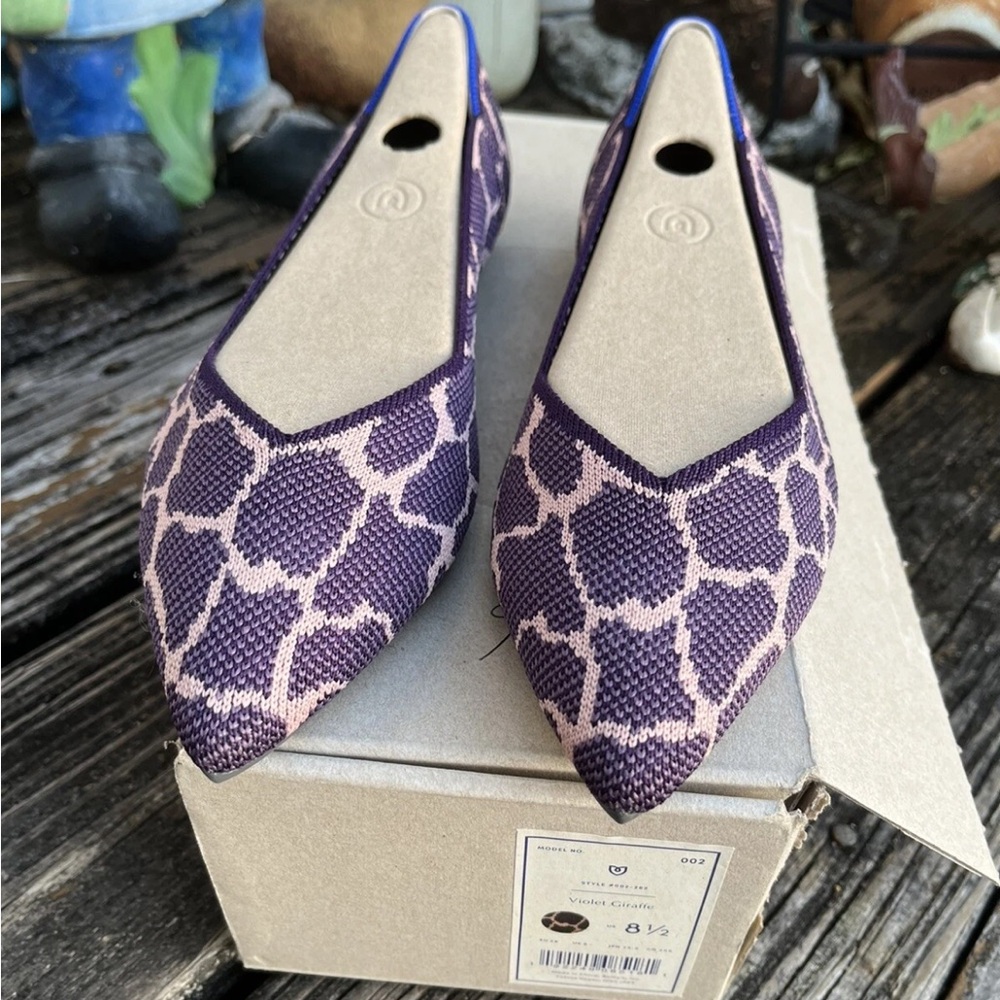 Rothys Purple Violet Giraffe Animal Print Points Sz 8.5 Ballet Pointed Toe Flat